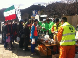 ZAKA delegation working alongside Iranians in food distribution to survivors in Kamaishi