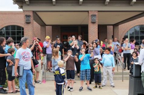 Shofar FlashMob Participants having a family time in Tulsa Oklahoma