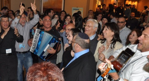 Havdalah at Limmud FSU Innovation, March 29, 2014; photo by Nathan Roie.
