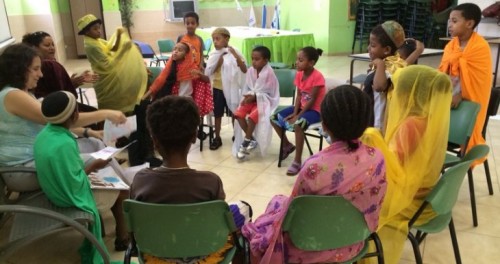 Puppet therapy at the Cheruv Absorption Center in Be’er Sheva; photo courtesy The Jewish Agency.
