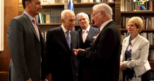 Meeting with President Shimon Peres; (l-r) Matthew Bronfman, Shimon Peres, Aaron Frenkel, Chaim Chesler, Sandra Cahn; courtesy Chaim Chesler.