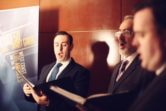 Hampton Synagogue (NY) singers led a moving Kabbalat Shabbat program.