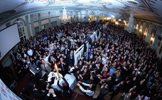In October 2015 in New York, havdalah takes place at the conclusion of Shabbat during the international Shabbaton program of Chabad on Campus. The weekend event drew more than 1,000 students. Credit: Bentzi Sasson - Chabad.edu.