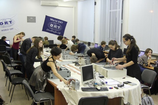 Cisco Network Academy practical lab lesson, Moscow ORT Technology school.