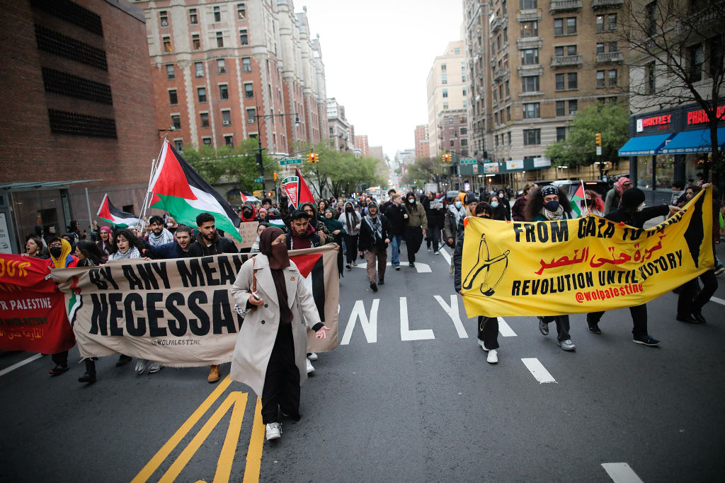 Robert Kraft halts ties, others reconsidering support for Columbia after antisemitic protests - Vimarsana News