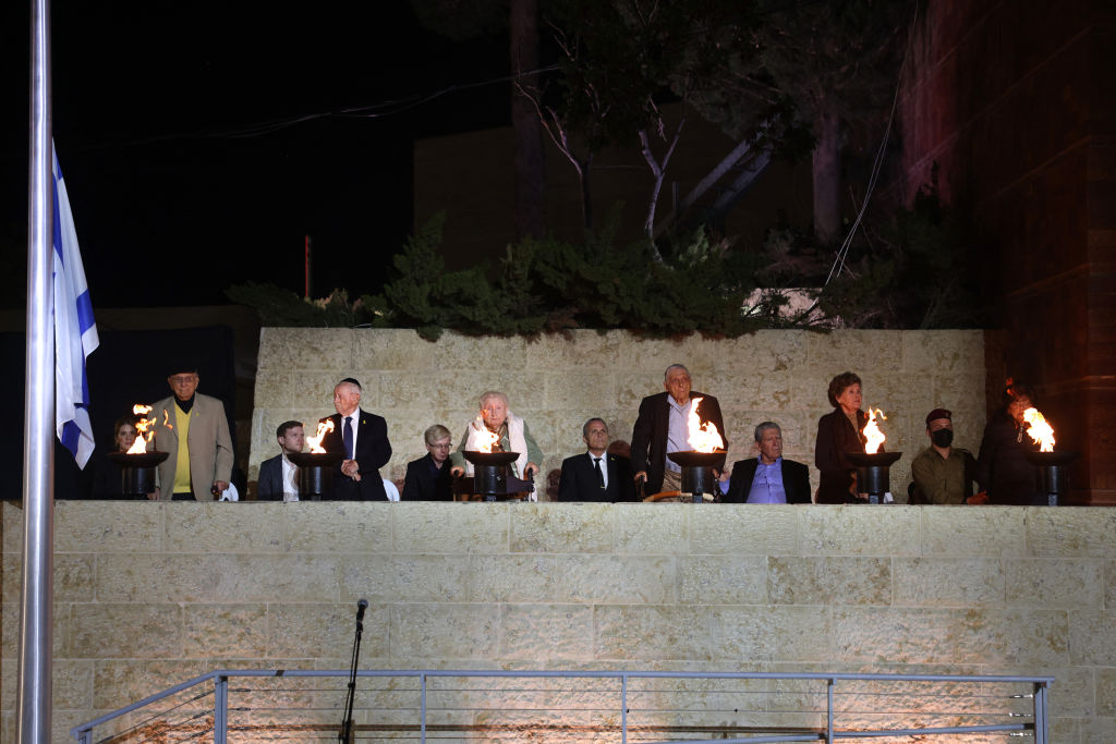 Yad Vashem marks Holocaust Remembrance Day in the shadow of Oct. 7 - Vimarsana News